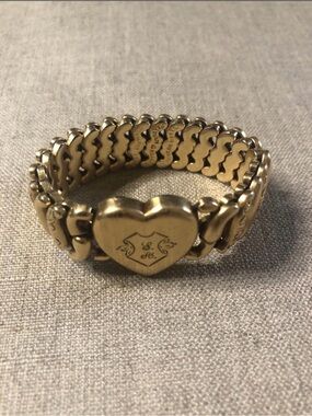 Vintage American Queen Sweetheart Bracelet